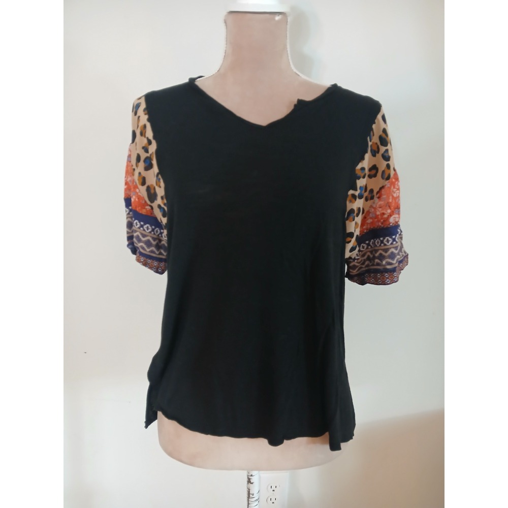 Womens Black V-Neck Top Leopard Floral Mixed Pattern Short Sleeve Shirt Boxy